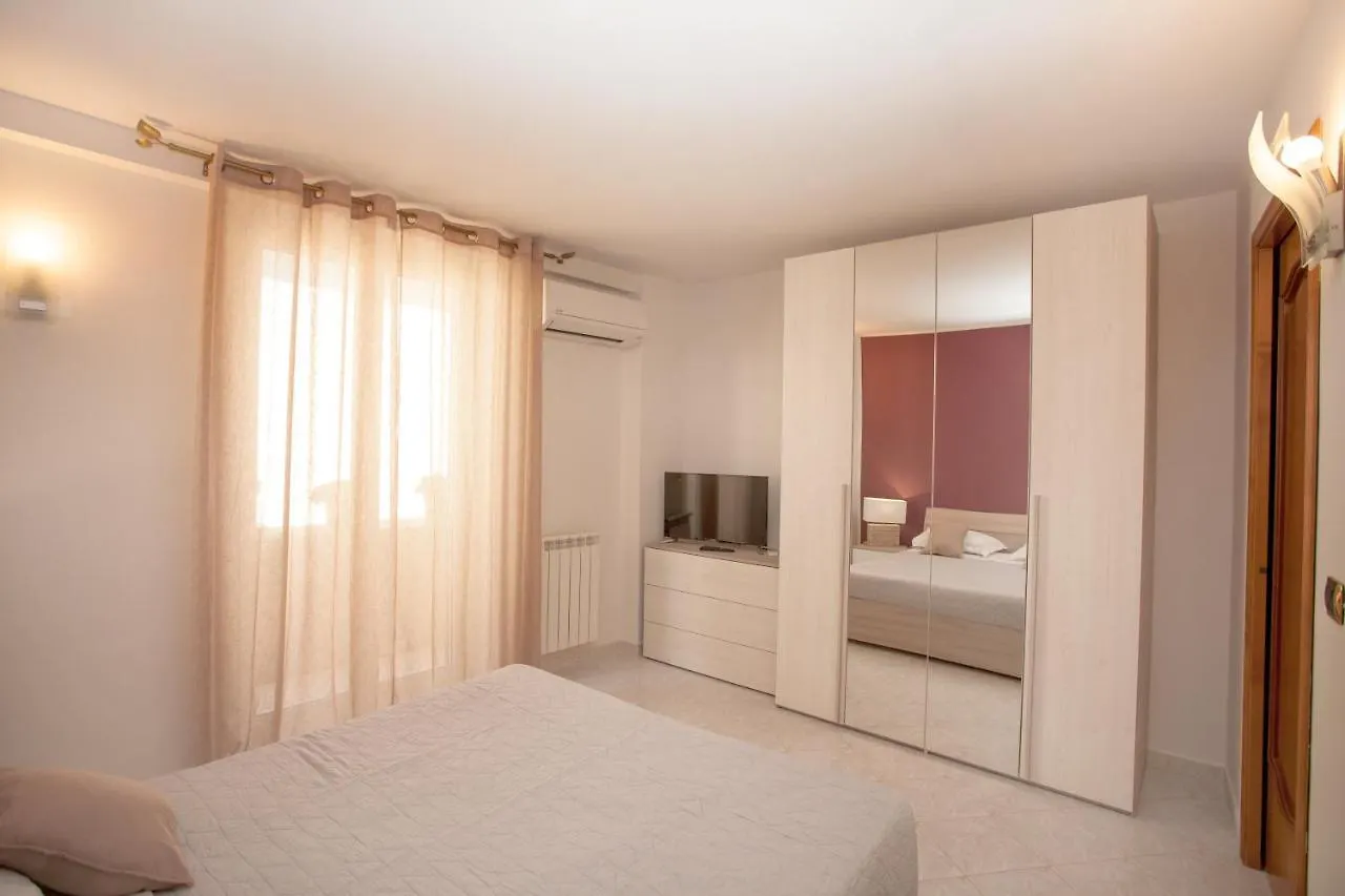 Albert House تاورمينا إيطاليا