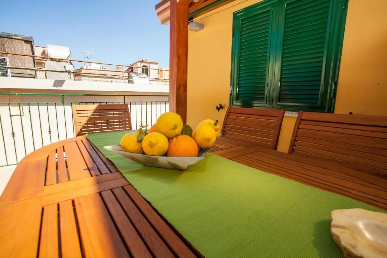 Albert House Taormina 0*,